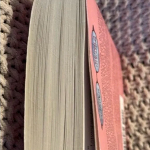 Book - Finlay Donovan Is Killing It - Picture 3 of 3